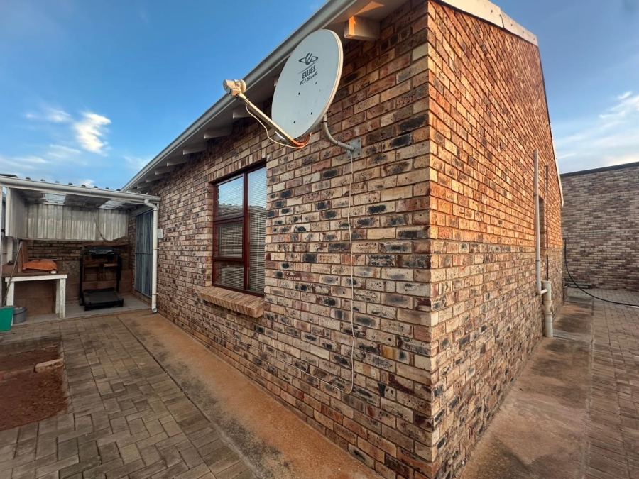 2 Bedroom Property for Sale in Campher Park Eastern Cape